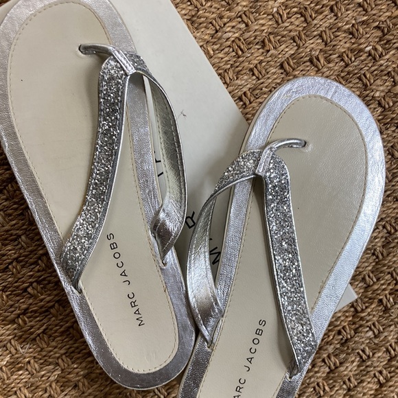 Marc jacobs couture line silver glitter sandals rubber flip flops 9 NIB $140 - Picture 8 of 8